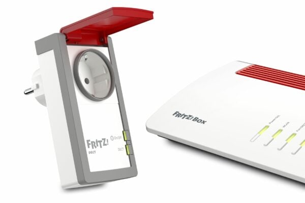 AVM FRITZ!DECT 210 - Intelligente Outdoor-Steckdose für Smart Home - Image 1