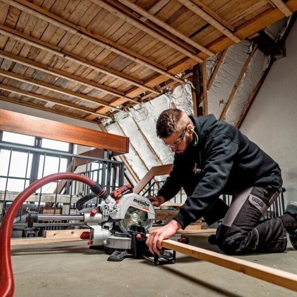 Metabo KGS 18LTX BL216 Akku Kappsäge mit Ladegerät - Einführungsangebot - Image 4