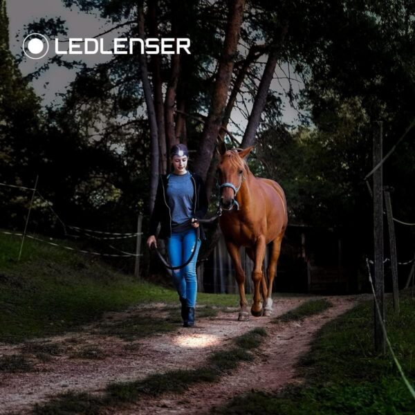 Ledlenser H8R Kopf-Stirnlampe 600 Lumen mit Akku, USB & Rücklicht IPX4 - Image 6